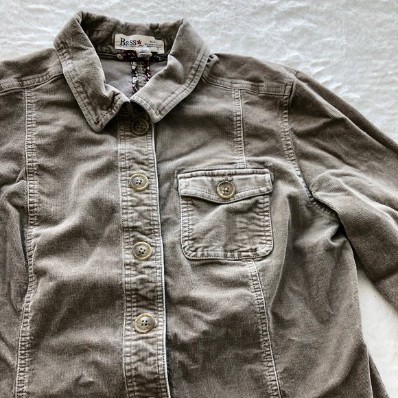 Beautiful Vintage Bass Jacket - Picture 9 of 15